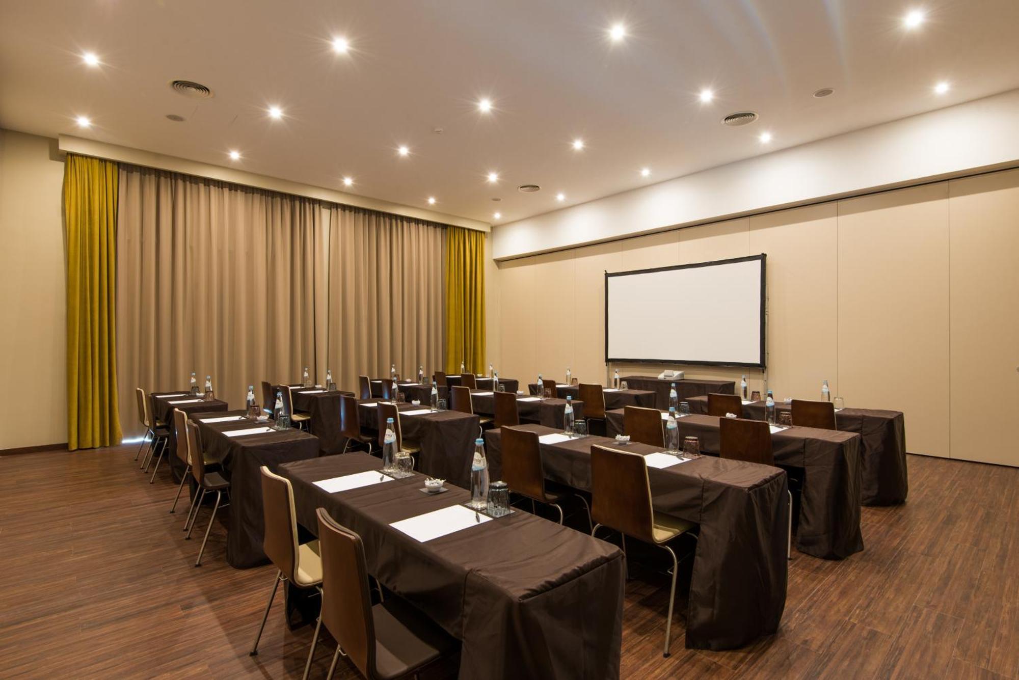 Vila Gale Sintra Luaran gambar Meeting room