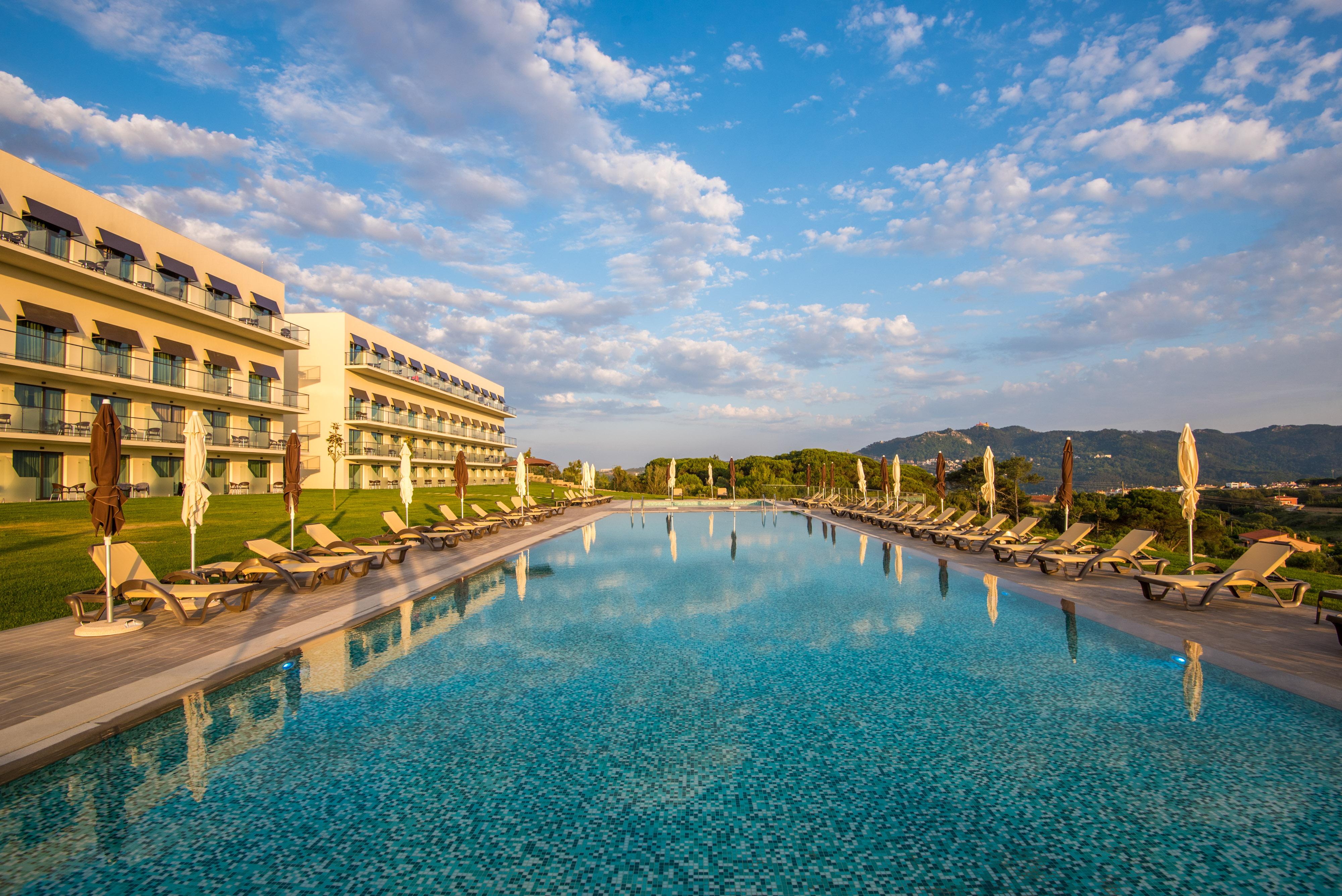 Vila Gale Sintra Luaran gambar The resort's main pool