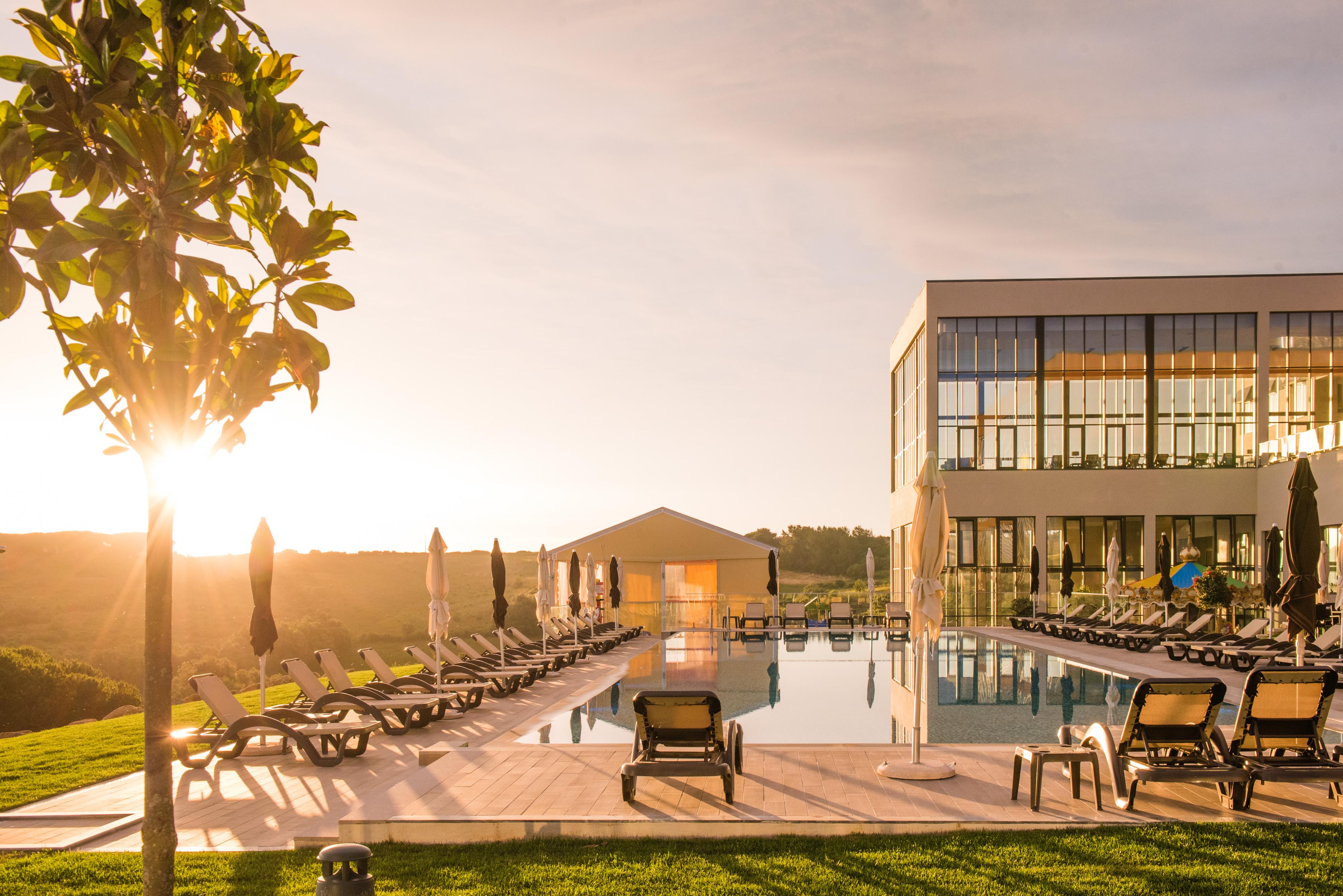 Vila Gale Sintra Luaran gambar The swimming pool at the Hotel