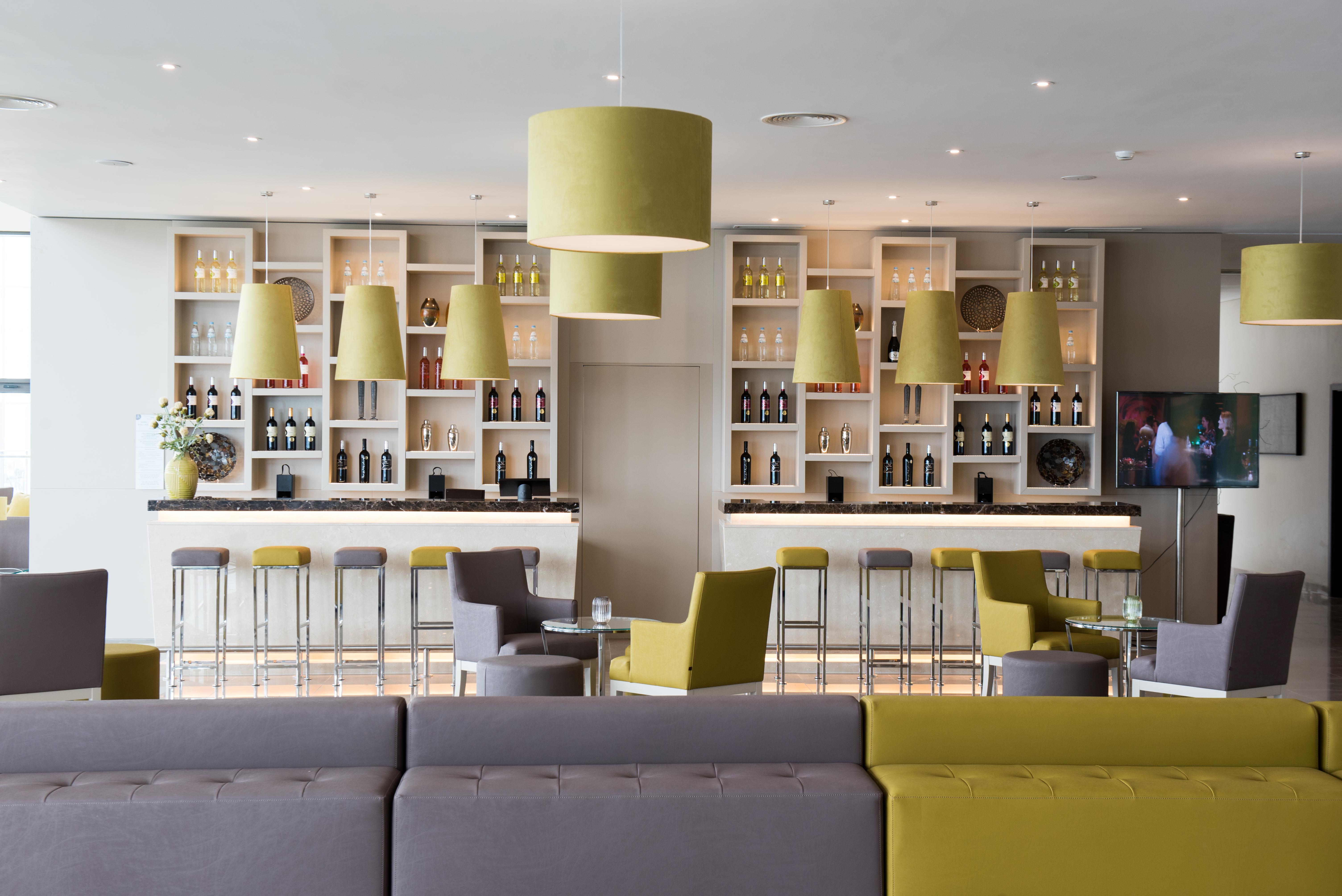 Vila Gale Sintra Luaran gambar The lounge at the airport